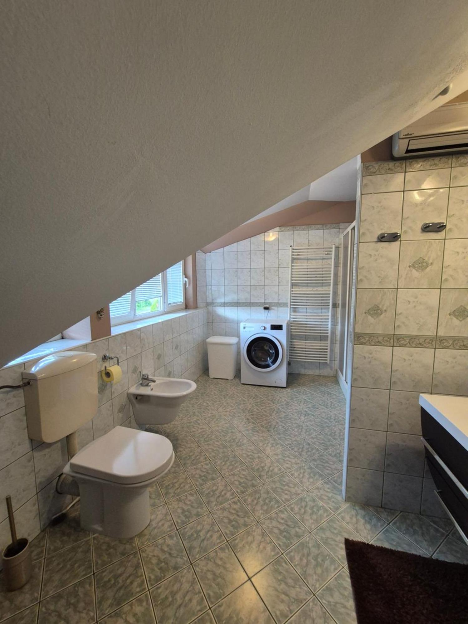 Oddih V Mirnem In Zelenem Okolju Apartman Škofljica Kültér fotó